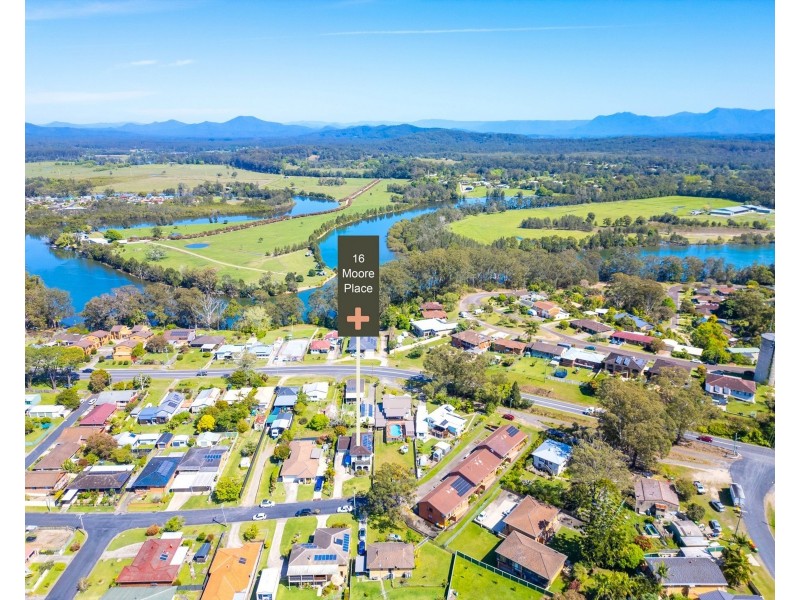 16 Moore Place, Urunga NSW 2455