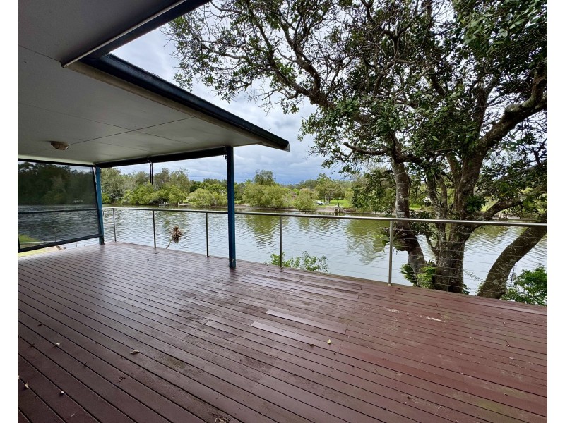 1 Marina Crescent, Urunga NSW 2455
