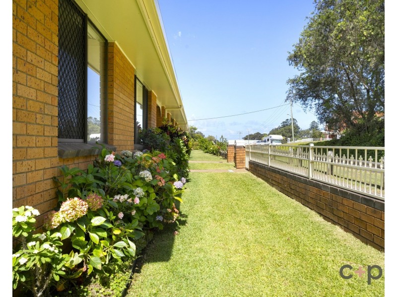 1/2 Bowra Street, Urunga NSW 2455