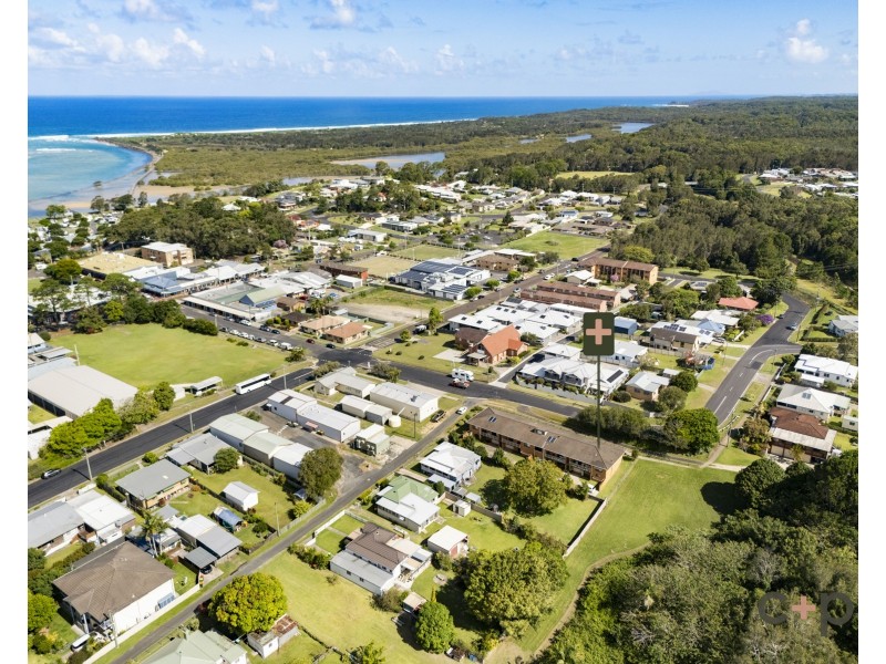 1/2 Bowra Street, Urunga NSW 2455