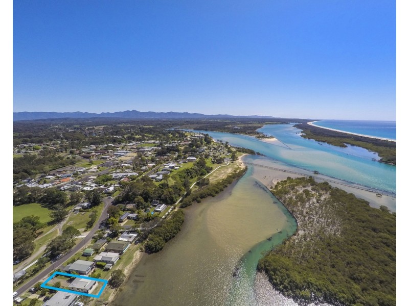 42 Morgo Street, Urunga NSW 2455