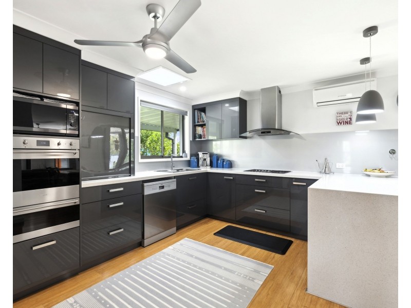 1 Island Place, Urunga NSW 2455