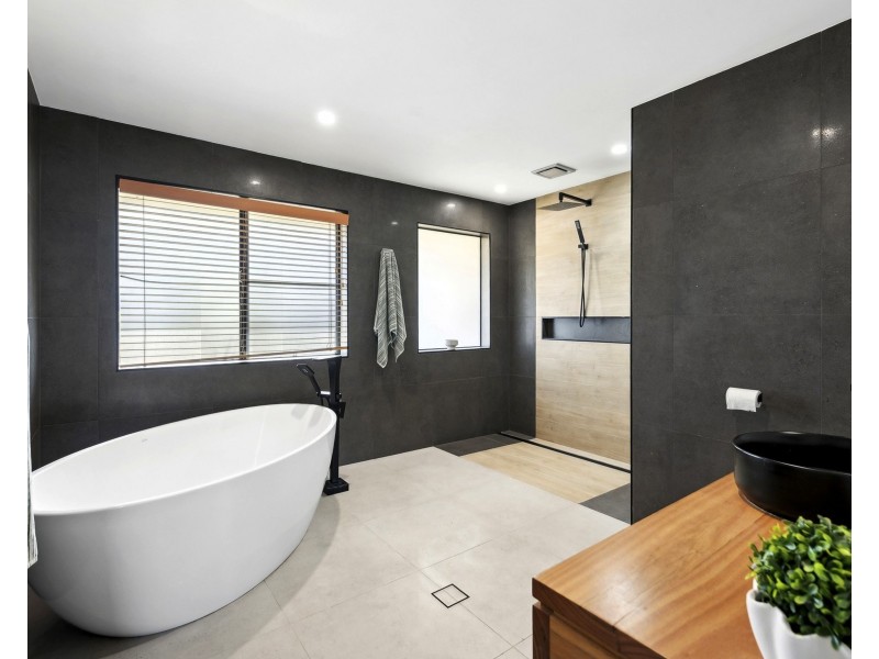 14 Riverside Drive, Urunga NSW 2455