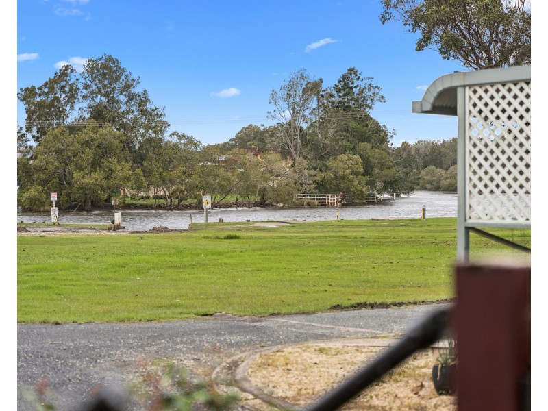 2 River Road, Urunga NSW 2455