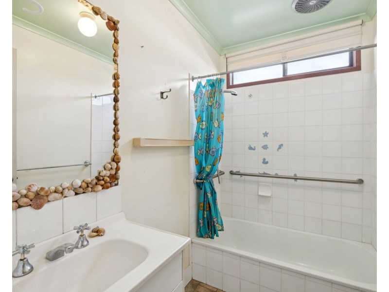 2 River Road, Urunga NSW 2455