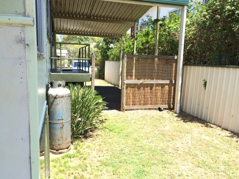 16 Winter Avenue, Mylestom NSW 2454