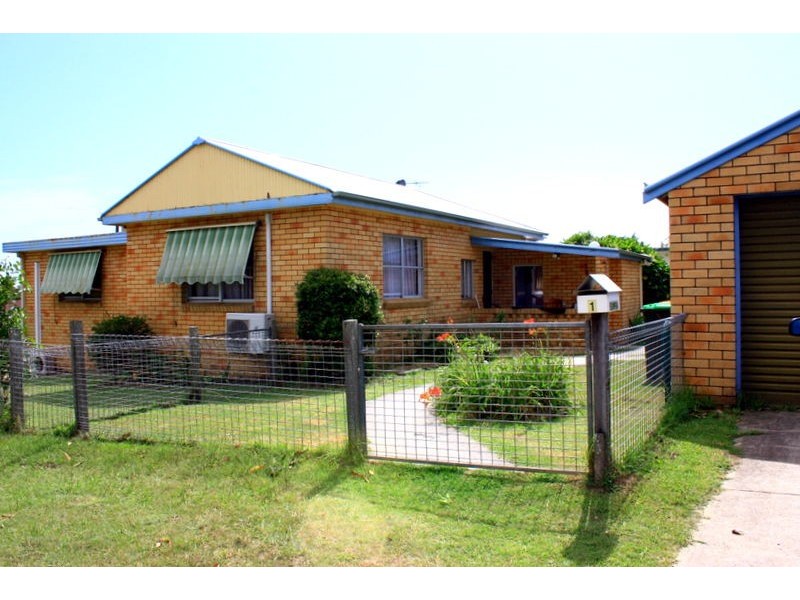 1 Bowra Street, Urunga NSW 2455