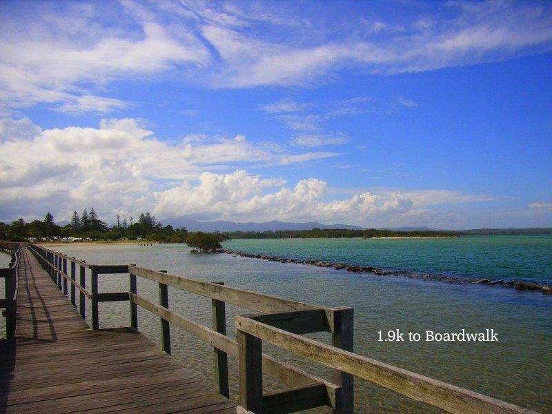 5 Marina  Cres, Urunga NSW 2455