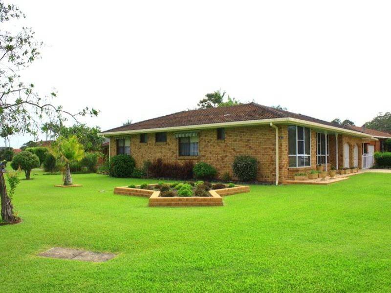 2 Burrawong  Pde, Urunga NSW 2455