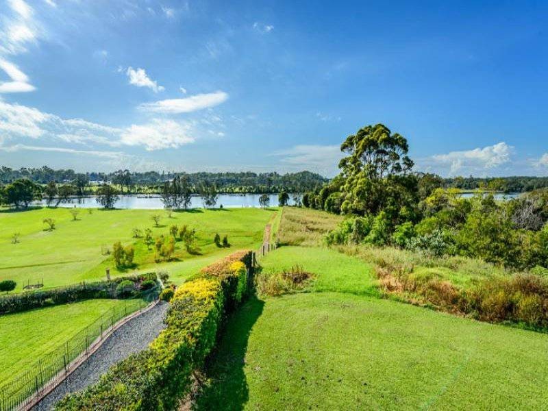8 Hollis Cl, Urunga NSW 2455