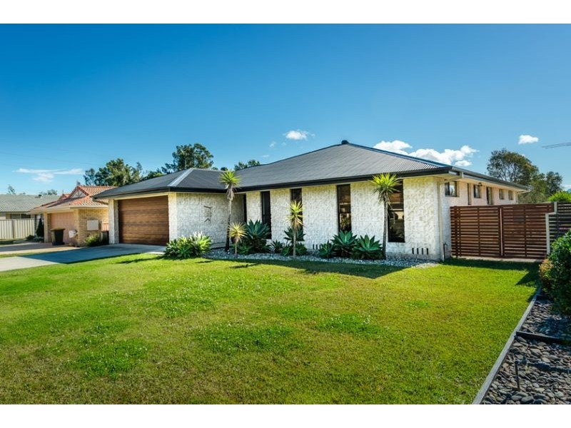 6 Lake  Court, Urunga NSW 2455