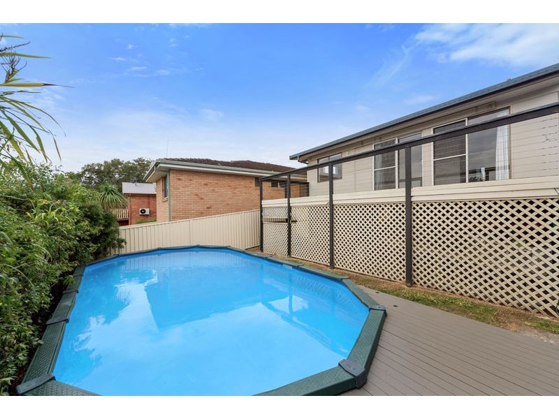 16 High, Urunga NSW 2455