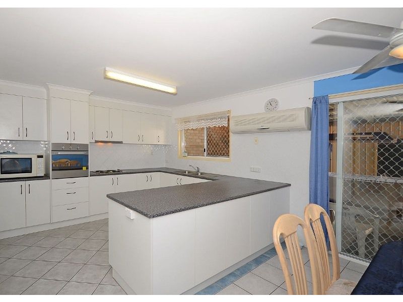 56 Barker Street, Point Vernon QLD 4655