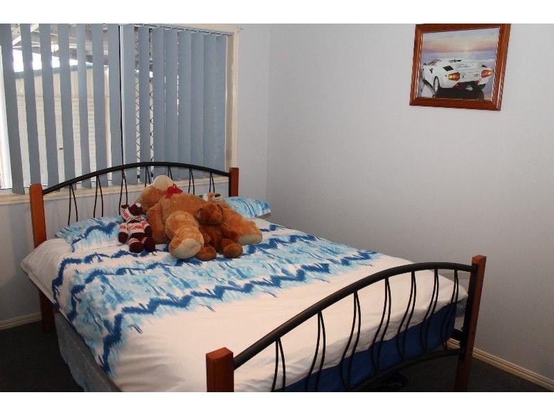 56 Barker Street, Point Vernon QLD 4655