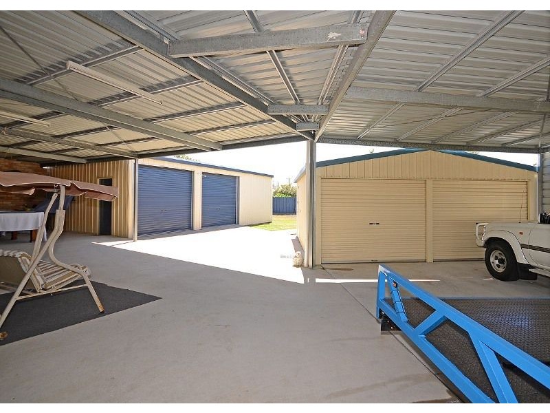 56 Barker Street, Point Vernon QLD 4655