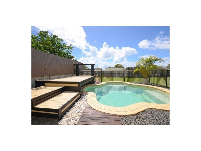 70 Long Street, Point Vernon QLD 4655