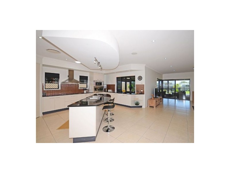 70 Long Street, Point Vernon QLD 4655