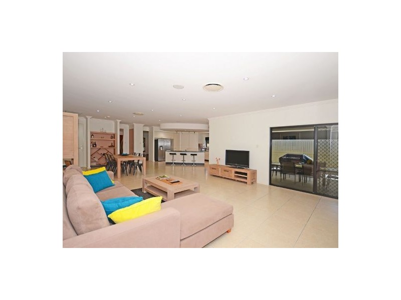 70 Long Street, Point Vernon QLD 4655