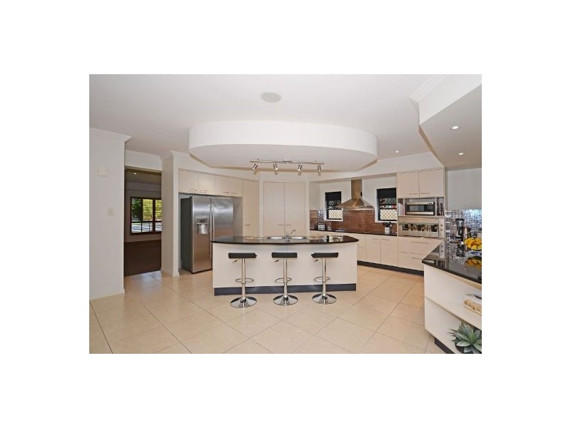 70 Long Street, Point Vernon QLD 4655