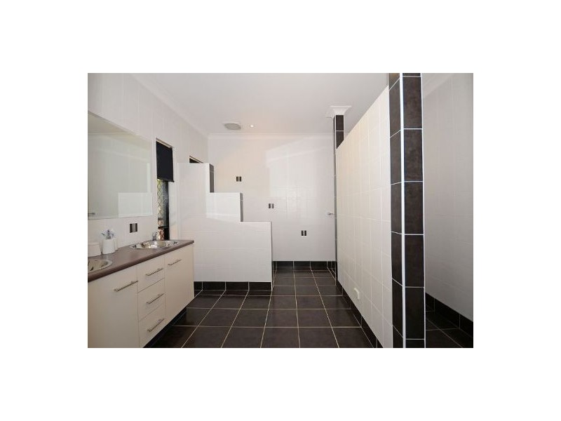 70 Long Street, Point Vernon QLD 4655