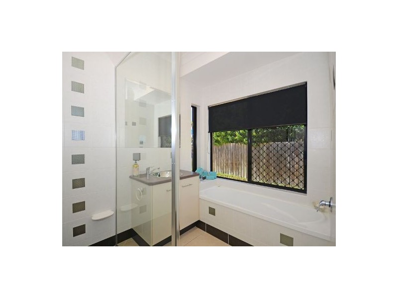 70 Long Street, Point Vernon QLD 4655