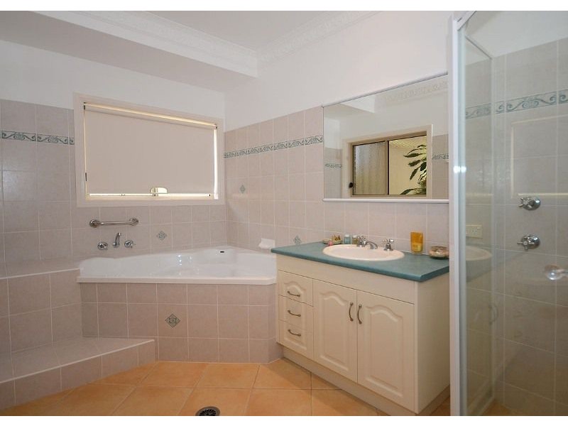 15 Nautilus Crt, Dundowran Beach QLD 4655