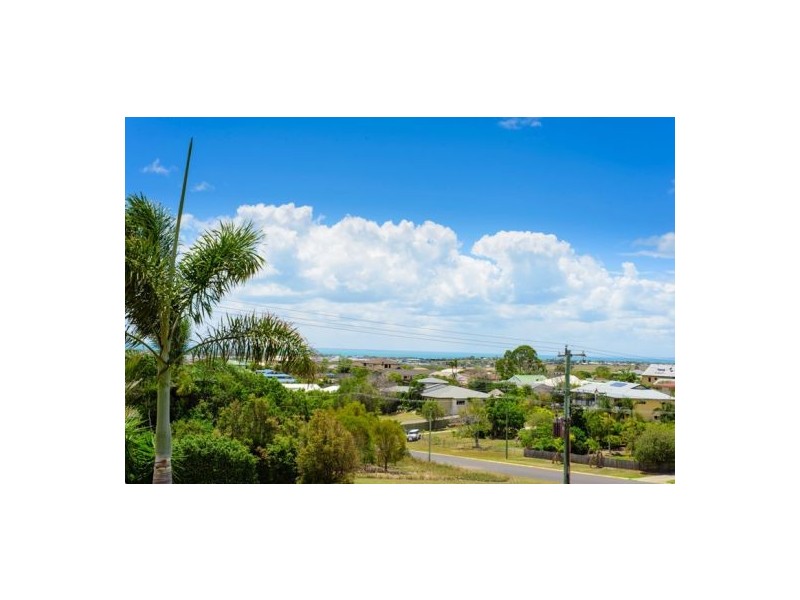 100 Christensen St, Urraween QLD 4655
