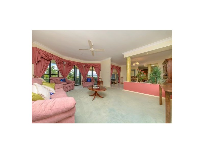 100 Christensen St, Urraween QLD 4655