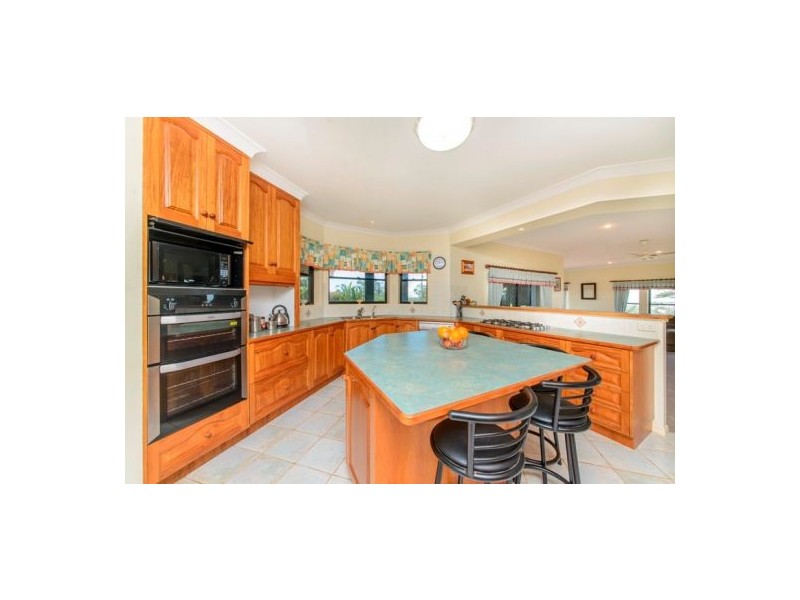 100 Christensen St, Urraween QLD 4655