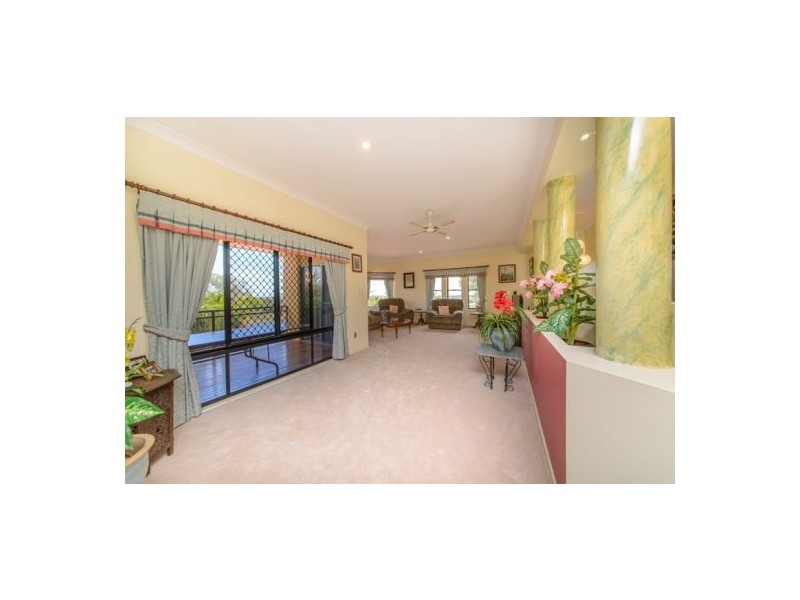 100 Christensen St, Urraween QLD 4655