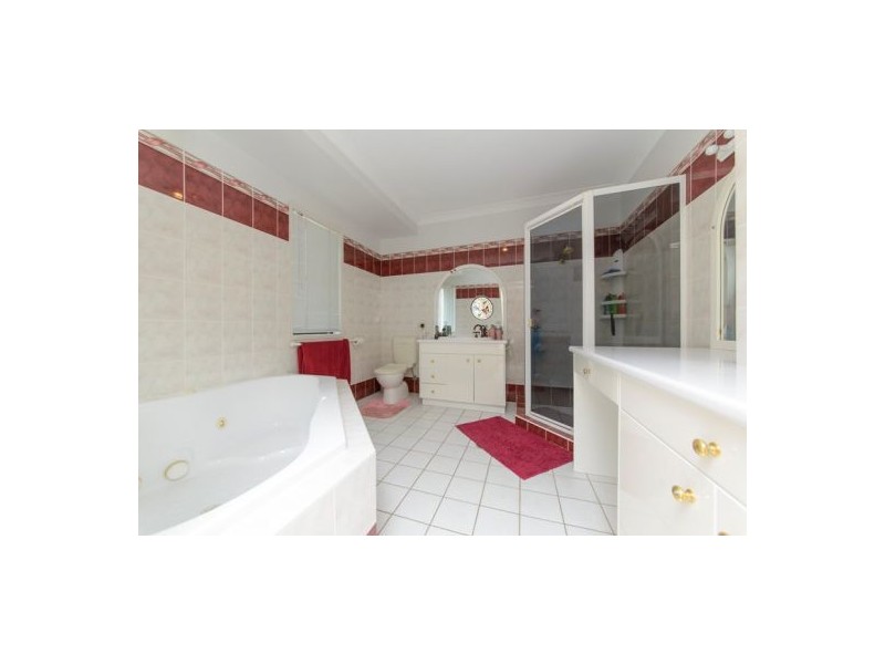 100 Christensen St, Urraween QLD 4655