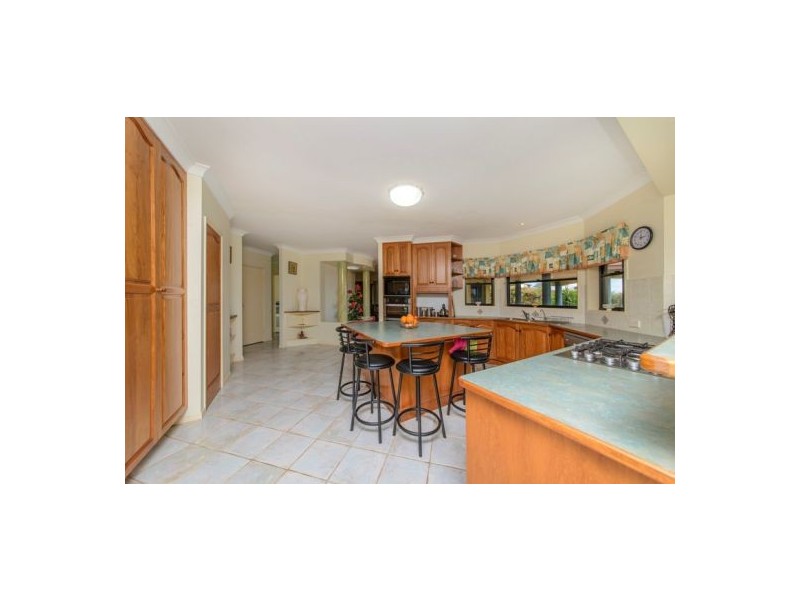 100 Christensen St, Urraween QLD 4655