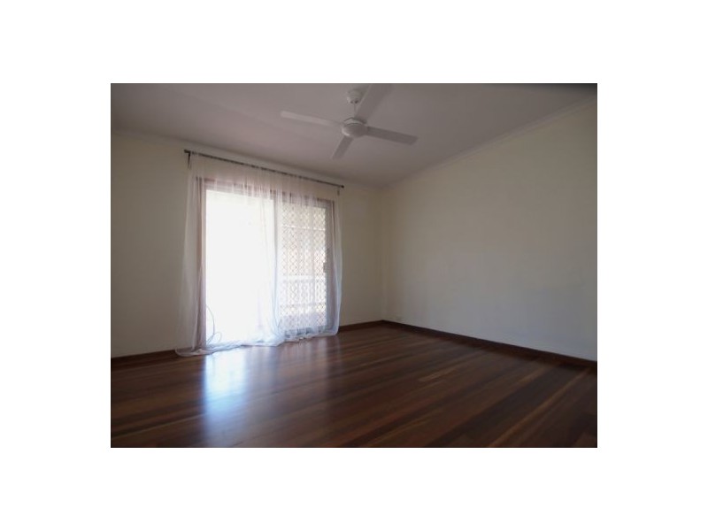 3 Prince St, Urangan QLD 4655