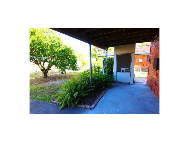 3 Prince St, Urangan QLD 4655