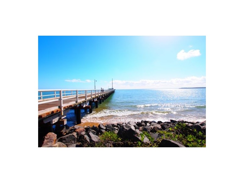 3 Prince St, Urangan QLD 4655