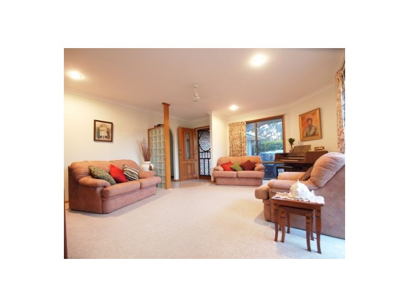 18 Neisler Court, Kawungan QLD 4655