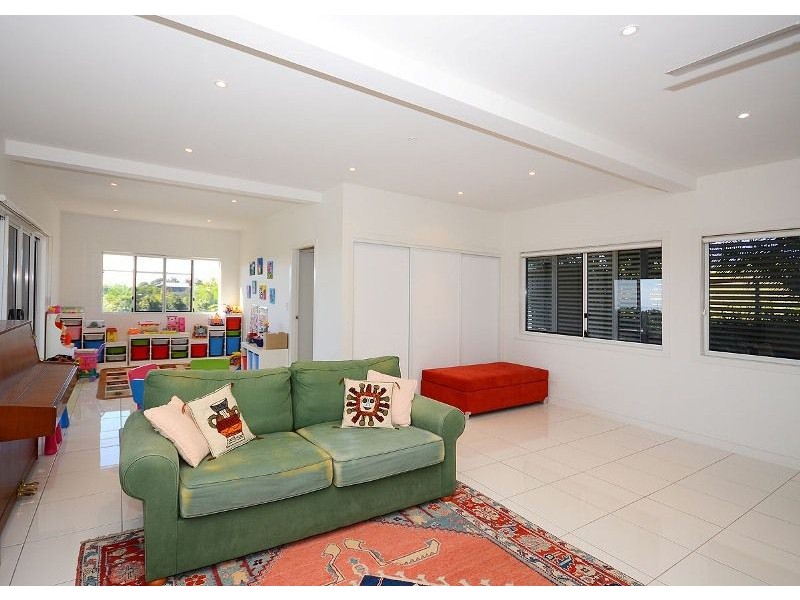 33 Highview Drive, Craignish QLD 4655