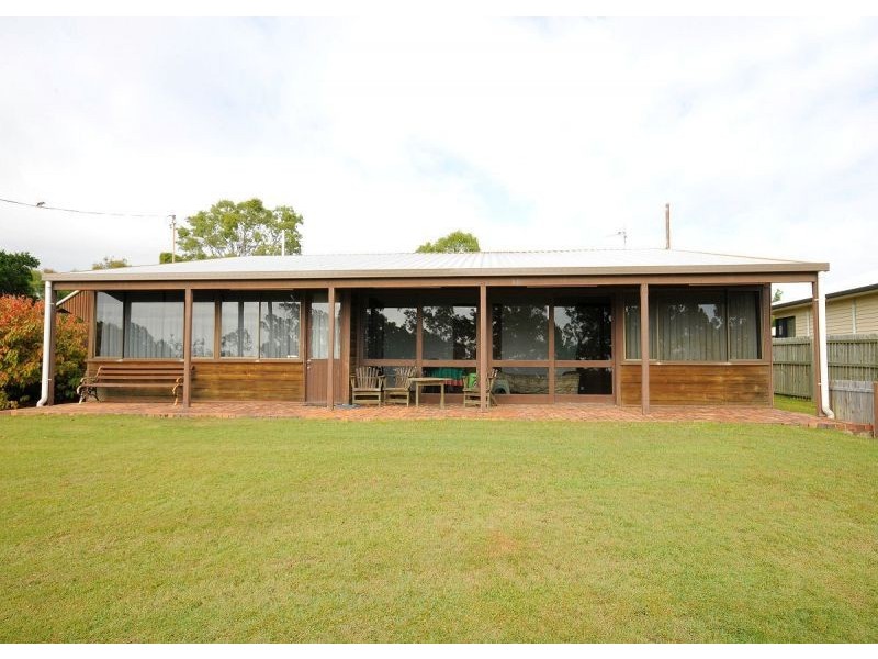 50 Esplanade, Point Vernon QLD 4655