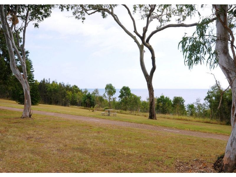 50 Esplanade, Point Vernon QLD 4655