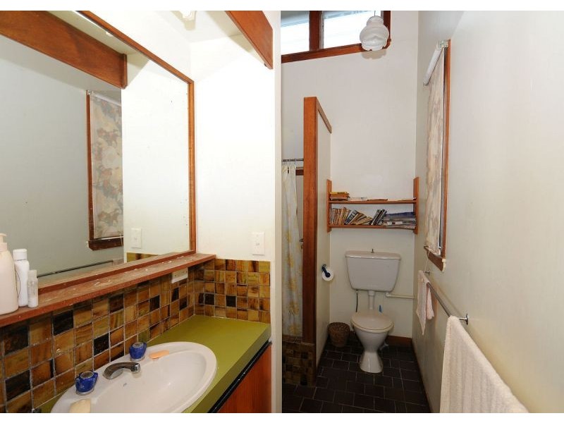 50 Esplanade, Point Vernon QLD 4655