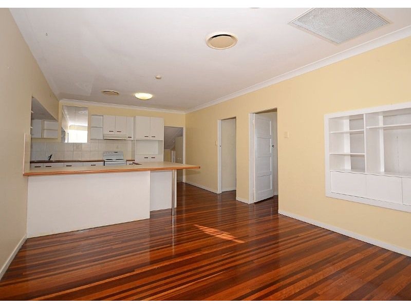 3 Elizabeth Street, Urangan QLD 4655