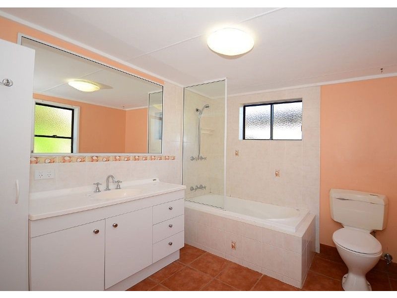 3 Elizabeth Street, Urangan QLD 4655