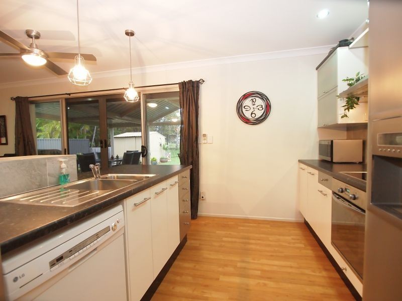 26 Richard Street, Urangan QLD 4655