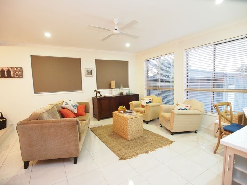 8 Bruce Street, Torquay QLD 4655