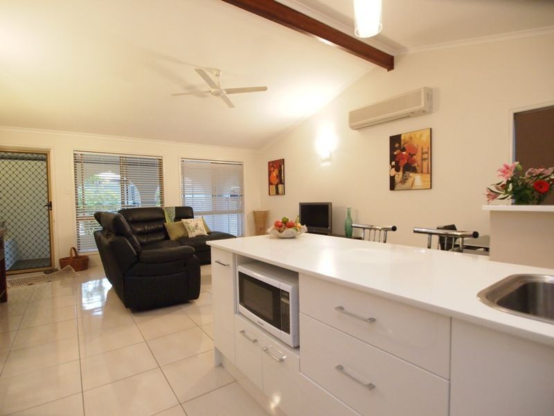 8 Bruce Street, Torquay QLD 4655