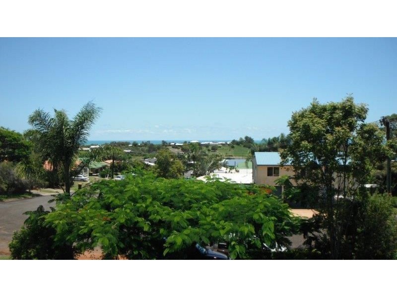 52 Crawford Drive, Dundowran QLD 4655