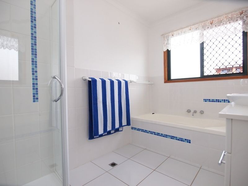 63 Hillcrest Avenue, Scarness QLD 4655