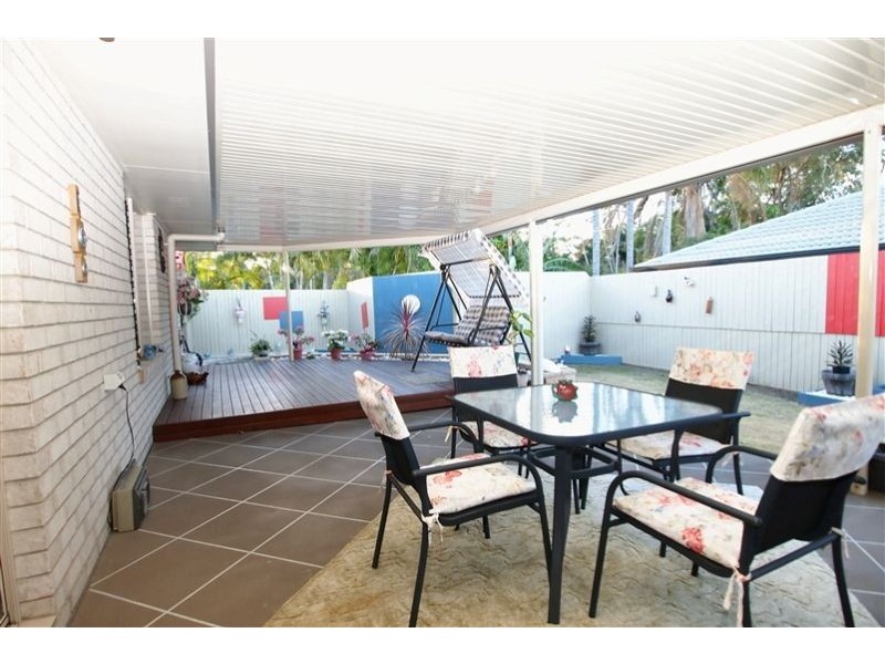 15 Alison Drive, Torquay QLD 4655