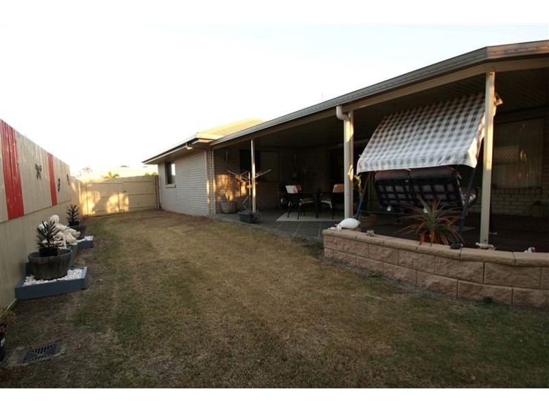 15 Alison Drive, Torquay QLD 4655