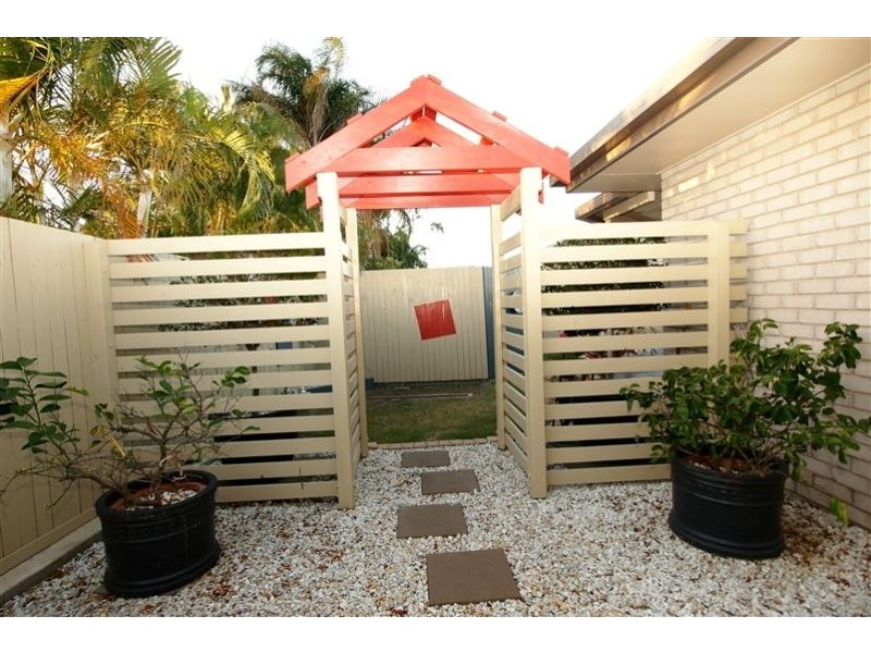 15 Alison Drive, Torquay QLD 4655